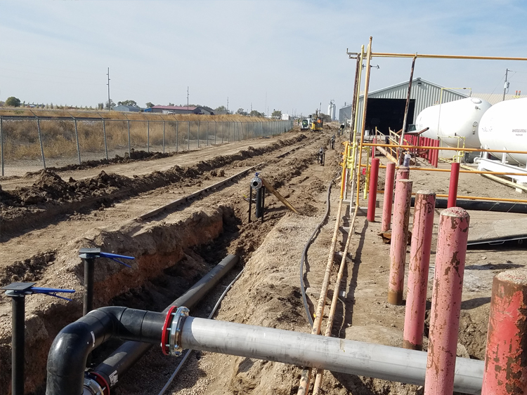 Trench for laying HDPE pipe